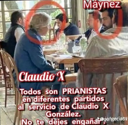 Anamariavazquez's tweet photo. Què foto me acabo de encontrar! Maynez y Claudio X
Què bonita famiglia! https://t.co/K46l8pJ92l