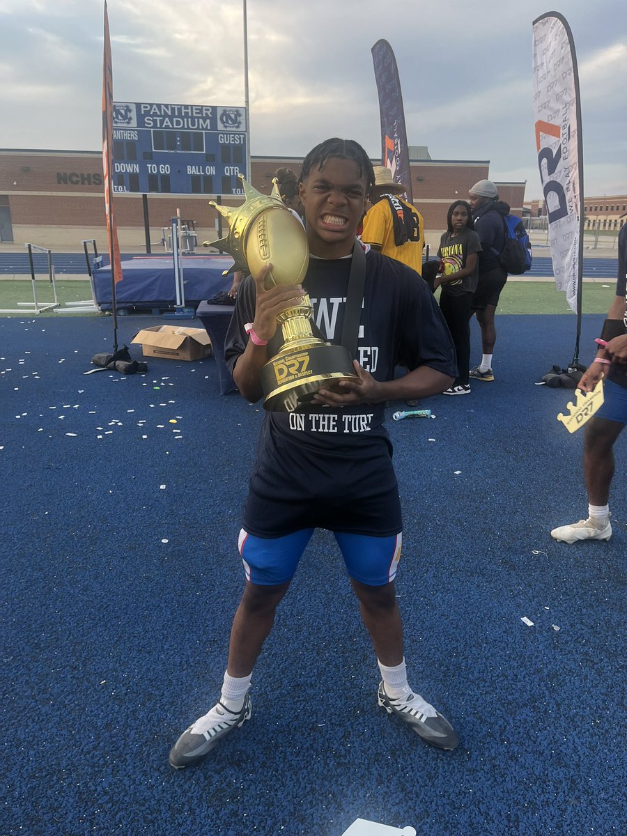 rileywhetstone_'s tweet image. Feeling like a champ #feelgoodplaygood #ChampionsLeague #WINNER #truebuzz