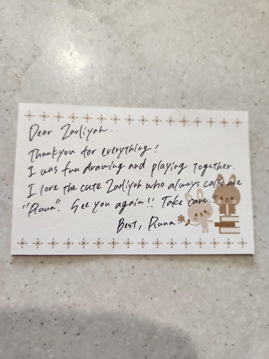AHNHomestay's tweet photo. "Our visit to Mt Tamborine to see the sunset 🌄 + beautiful thank you letter from my student who just left back to Japan"🏠Courtney and Zarliyah, Gold Coast

Make memories with AHN: https://t.co/P48R1tfkuJ

#AustralianHomestayNetwork #InternationalStudent #Homestay  #HostFamily https://t.co/yjAjf2CD0e