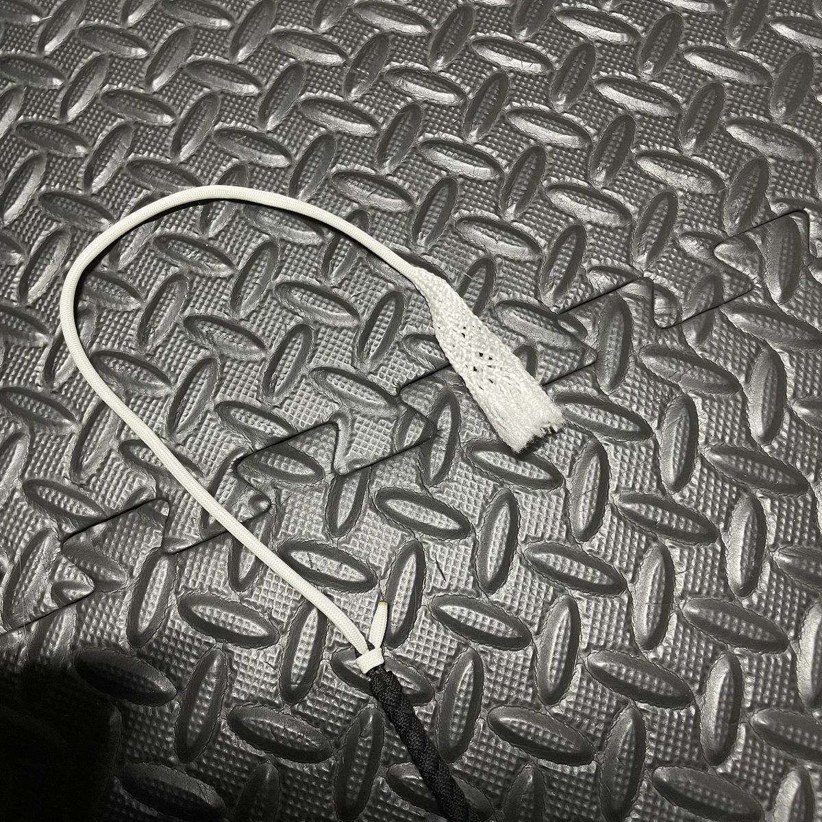 只要buff叠的足够多，抗拒鞭子的人也会楚楚可怜的求着你抽她～
解锁新知识：只有背也可以到诶～
<a href="/weiwei5890/">未未小祖宗</a>