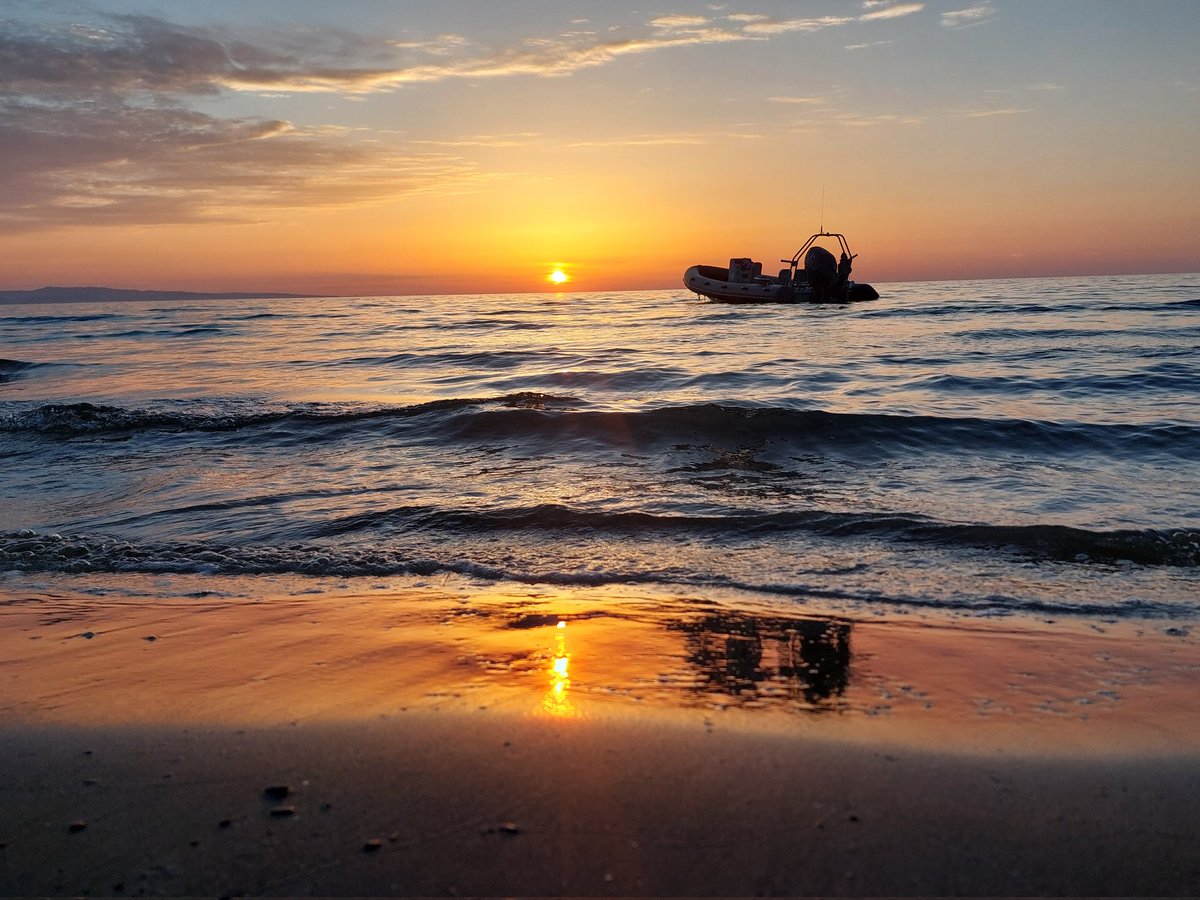 KaterinaChrysos's tweet image. While you were asleep🌻🌅🐚⛵️🌊#limassol #lemesosmou #myisland #sunrise