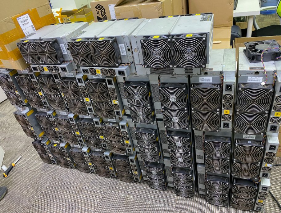 Bellon_Musk's tweet photo. #Bitmain's L9 for #Bellscoin is coming !

#bellscoin #pepe #bonk #rune #runestone #runestones #RunestoneArt #inscription #brc20 #ordi #btc📷 #bitcoin📷 #etf #etfs https://t.co/dfBRp8KeYD