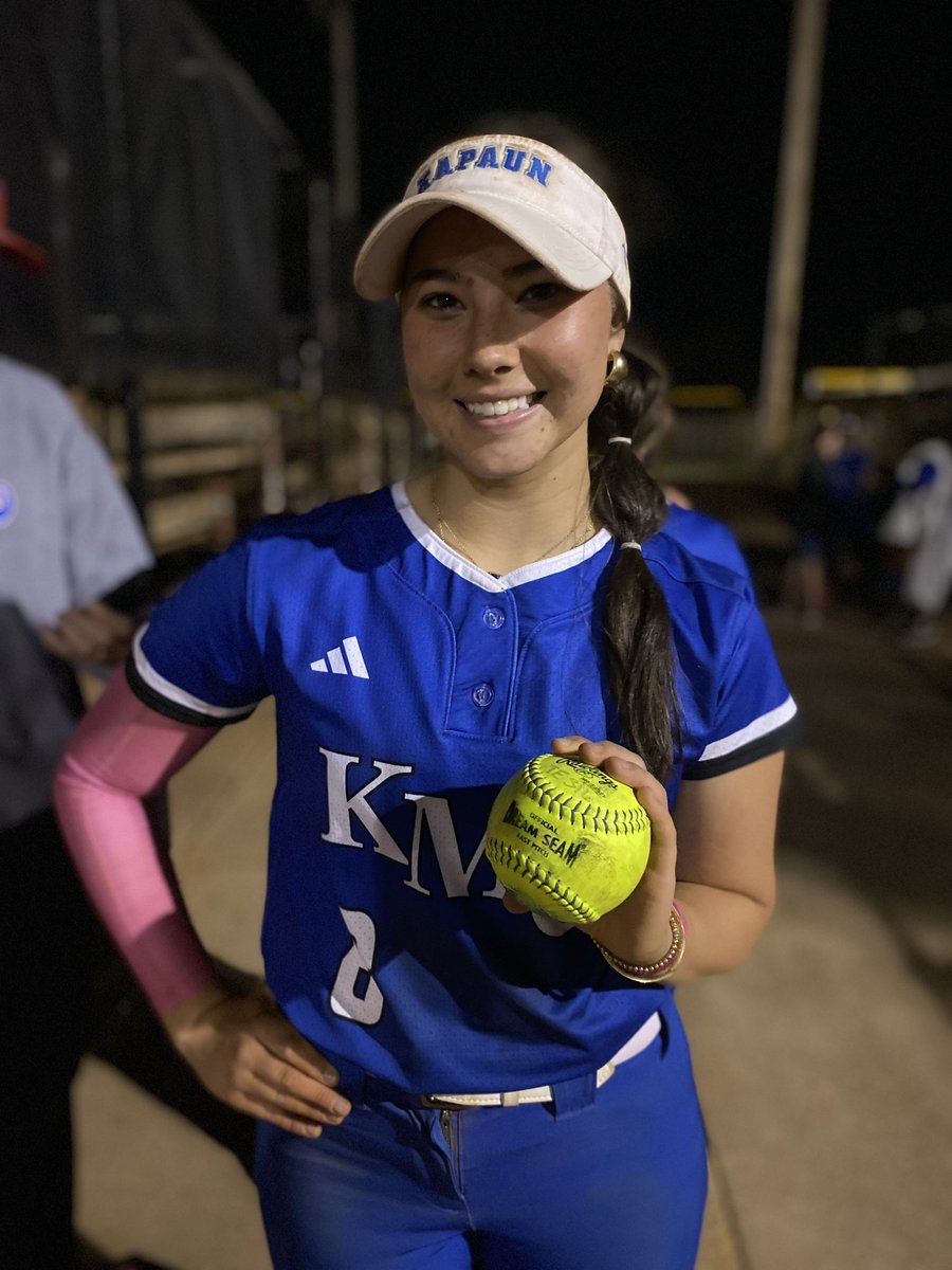 Uncommitted 2026 C/3b Lucille Glover drops a bomb against her cross town rival in high school league play! @TulsaEliteSB #BeElite #beagoodhuman