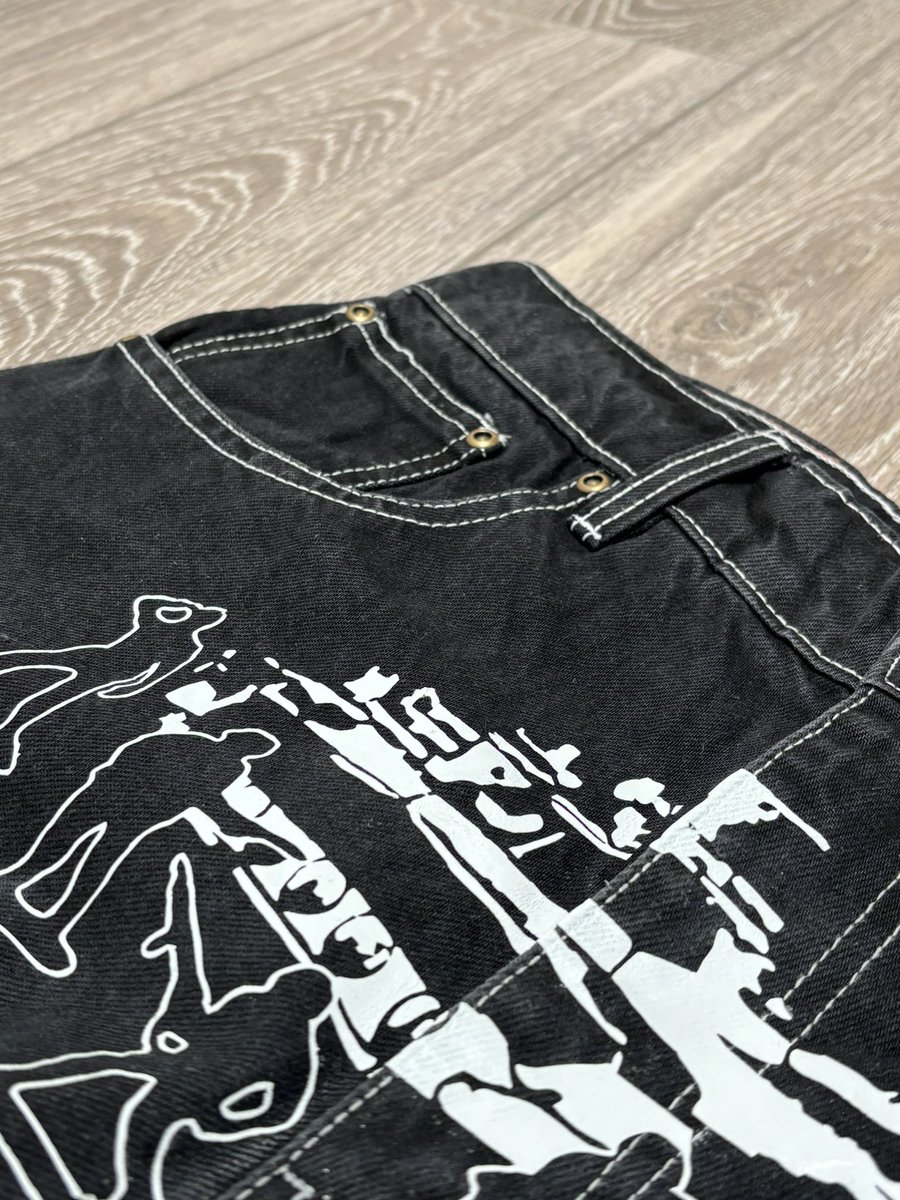 bluntstreet's tweet photo. TROOPS SHORTS🪖 https://t.co/pF6ik0An2W