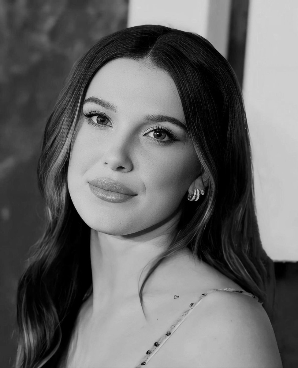 ᅠ 
                         𝑺𝑬 𝑩𝑼𝑺𝑪𝑨
                     ━━┈┈┈┈
          𝐙𝐀𝐑𝐀 𝐋𝐀𝐑𝐒𝐎𝐍-𝐁𝐎𝐑𝐆𝐎𝐈𝐍
𝙵𝚎𝚌𝚑𝚊 𝚗𝚊𝚌𝚒𝚖𝚒𝚎𝚗𝚝𝚘: 29 de Mayo
𝙴𝚍𝚊𝚍: 17 a 19
𝙵𝙲: Millie Bobbie Brown

𝐓rama 𝐌𝐃

#rpg #freerol 
ᅠ 
𝙧𝙩𝙭𝙧𝙩 
ᅠ