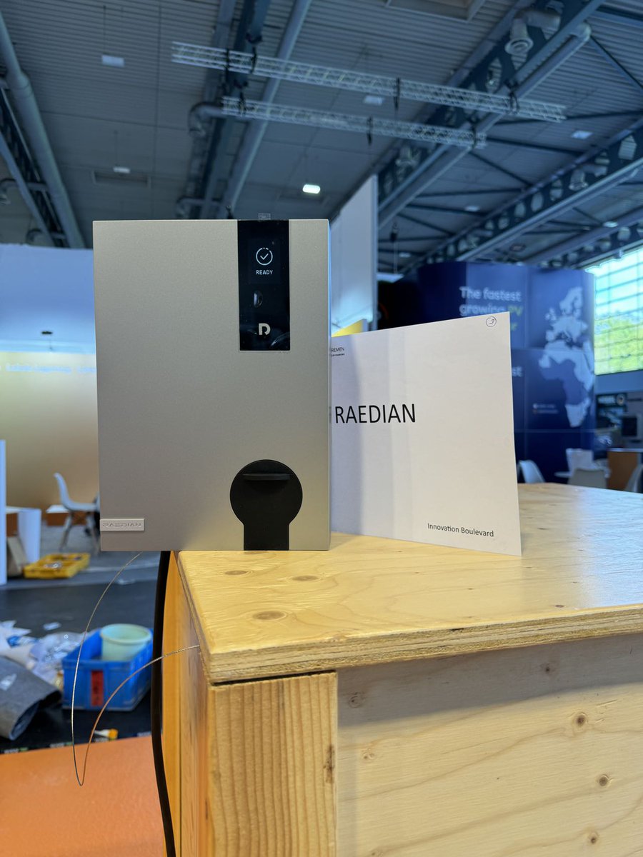 evwallboxEU's tweet photo. Join us and experience the power of Raedian! Discover how our solar-powered solutions and Home Balance feature can optimize your charging process, ensuring efficiency and cost savings.  Get a sample online: https://t.co/KxRhvJjklx https://t.co/wXZq8tTbqy