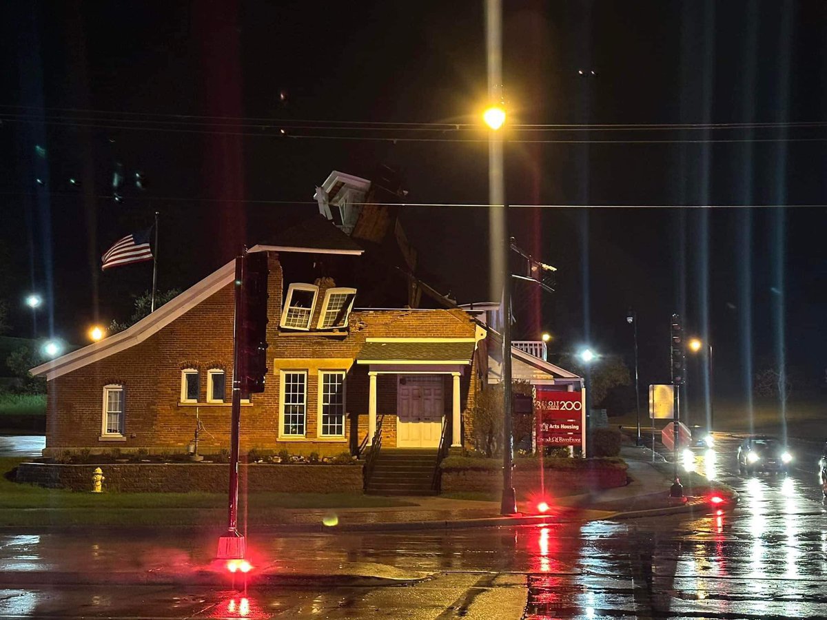 Significant damage to a two-story dwelling in Beloit the whole southwest corner of the building has been blown off #wiwx