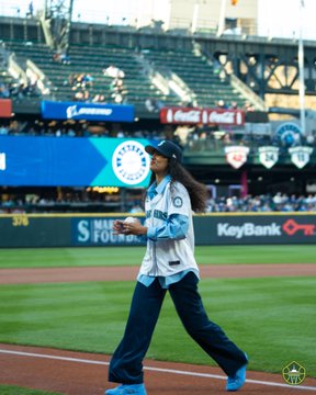 Skylar Diggins-Smith walking out to throw out the first pitch at T-Mobile Park