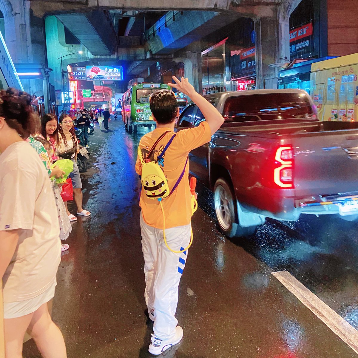 jjc031's tweet photo. This is my 8th year celebrating #Songkran in #Thailand (counting that online Songkran covid era) 

#สงกรานต์2567 #สงกรานต์2024
#songkran2024 #Thailand 
#jakeTheDiary 🇵🇭🇹🇭 https://t.co/Zvx7R7Bi6R