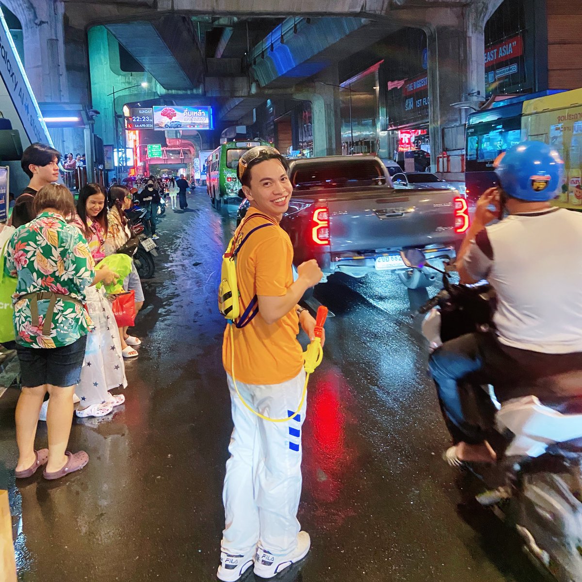 jjc031's tweet photo. This is my 8th year celebrating #Songkran in #Thailand (counting that online Songkran covid era) 

#สงกรานต์2567 #สงกรานต์2024
#songkran2024 #Thailand 
#jakeTheDiary 🇵🇭🇹🇭 https://t.co/Zvx7R7Bi6R