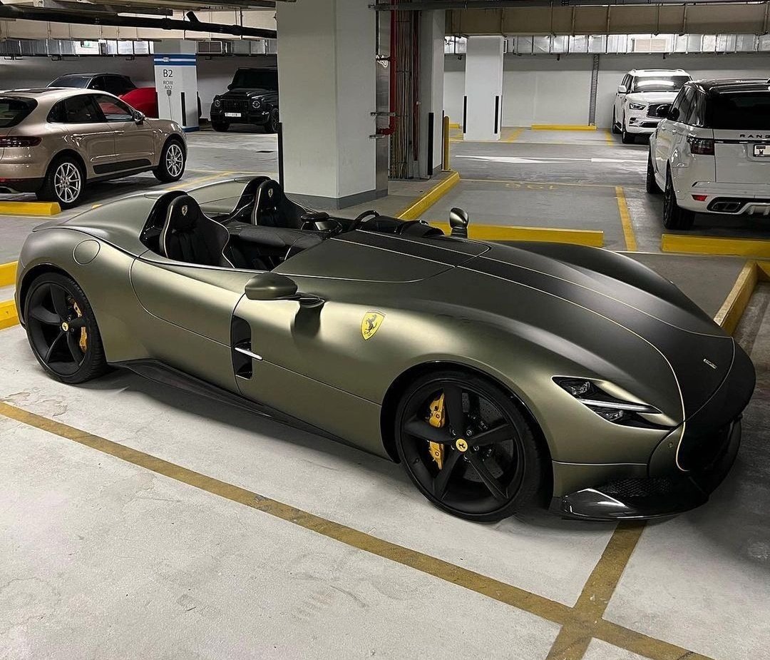 Shield_Ferrari's tweet photo. Ferrari Monza SP2 🇮🇹 

#Ferrari #FerrariMonzaSP2 #motorv12 #scuderiaferrari #FerrariEsports #ferrarisportscar #ferraripassion #ENZOFERRARI #CavallinoRampante #italy #ItalianSupercar #italianengineering #speed #instadaily #supercars #design 

@Ferrari 
@FerrariMexico 
@ItaliAuto https://t.co/3aWhiMBCHB