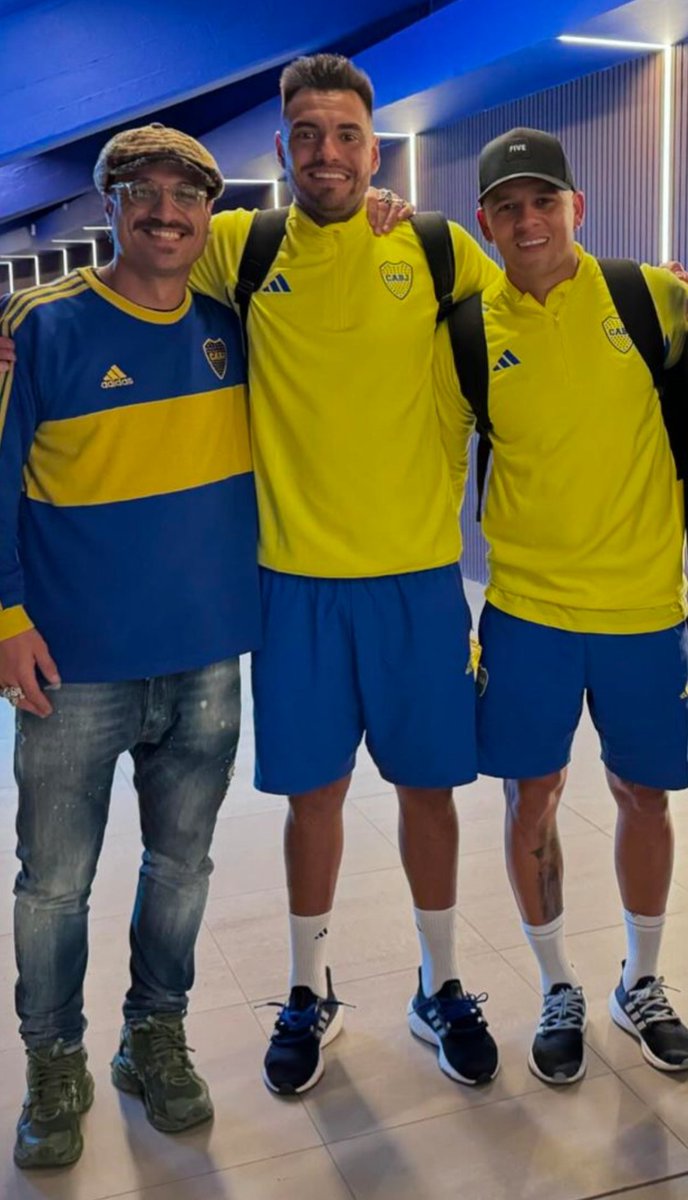 la12tuittera's tweet photo. 📸Cuanta CALIDAD hay en esta FOTO. ✨💙💛💙 https://t.co/JsnyrXKHR0