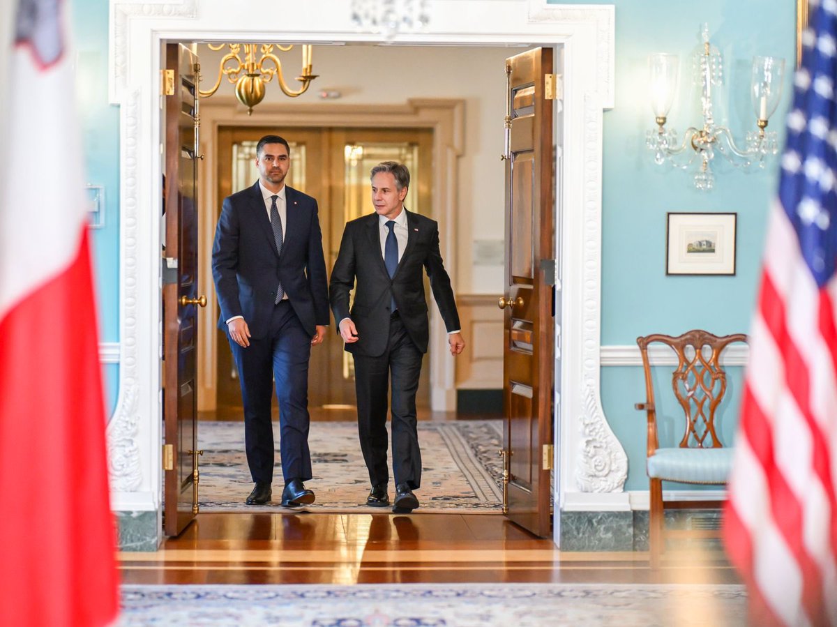 DeputyPMIanBorg's tweet photo. We need to do everything possible to de-escalate, diffuse tensions and encourage all sides to work for a real pathway forward to solutions that are not destructive to the people.

Had a productive talk with US Secretary of State @SecBlinken on promoting #peace and #tolerance. Committed to fostering dialogue across regions, with Malta playing a constructive role. 

We welcome US support in advancing initiatives for dialogue and security.

@StateDept @MFETmalta @OSCE24MT @MaltaUNmission