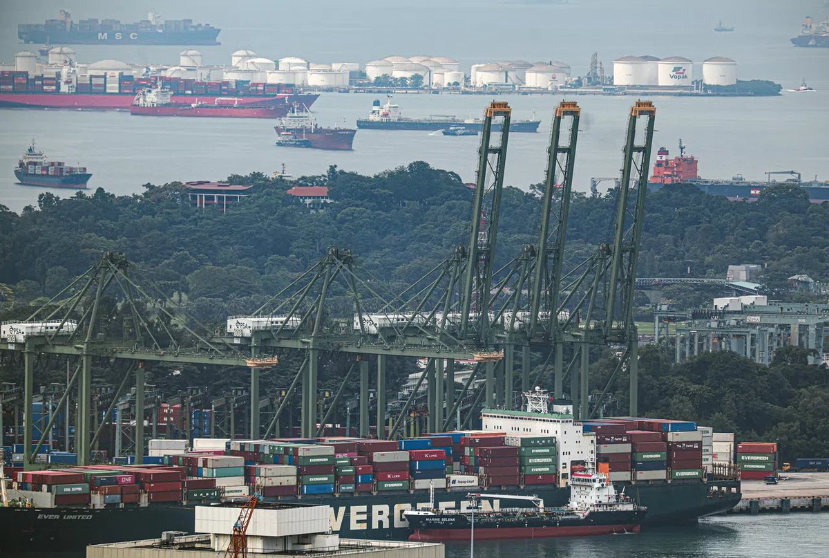 Singapore’s key exports tumble 20.7% in March, worse than expected dlvr.it/T5c4Pj