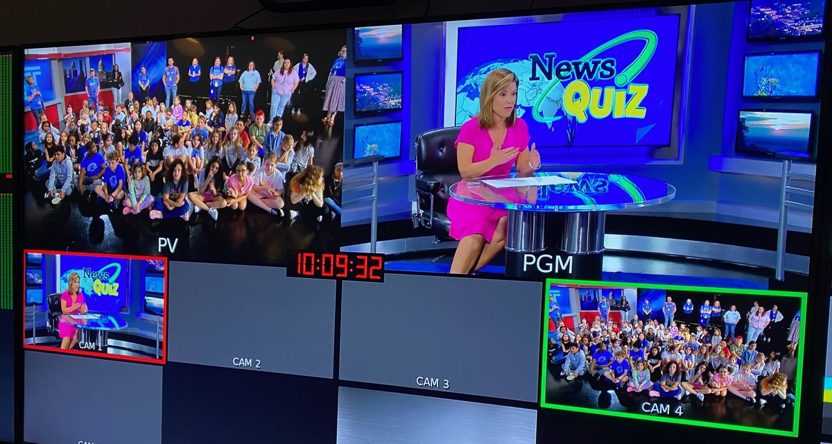 Loved having a live studio audience for this week’s #newsquiz! Thanks for visiting @KET, @PicadomePride 🙌 @FCPSKY @EducationKET