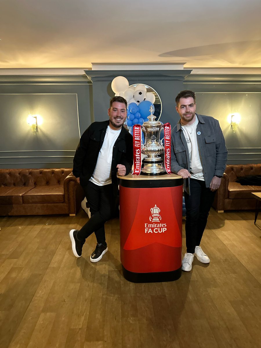 Brilliant night at the @BBCCWR fan forum for the sky blues trip to Wembley, in the presence of Dave Bennet and Micky Gynn, oh and wait the actual @TheFACup it’s self. And with the @proudskyblues #FACup #coventrycity #Wembley #PUSB #covmanu