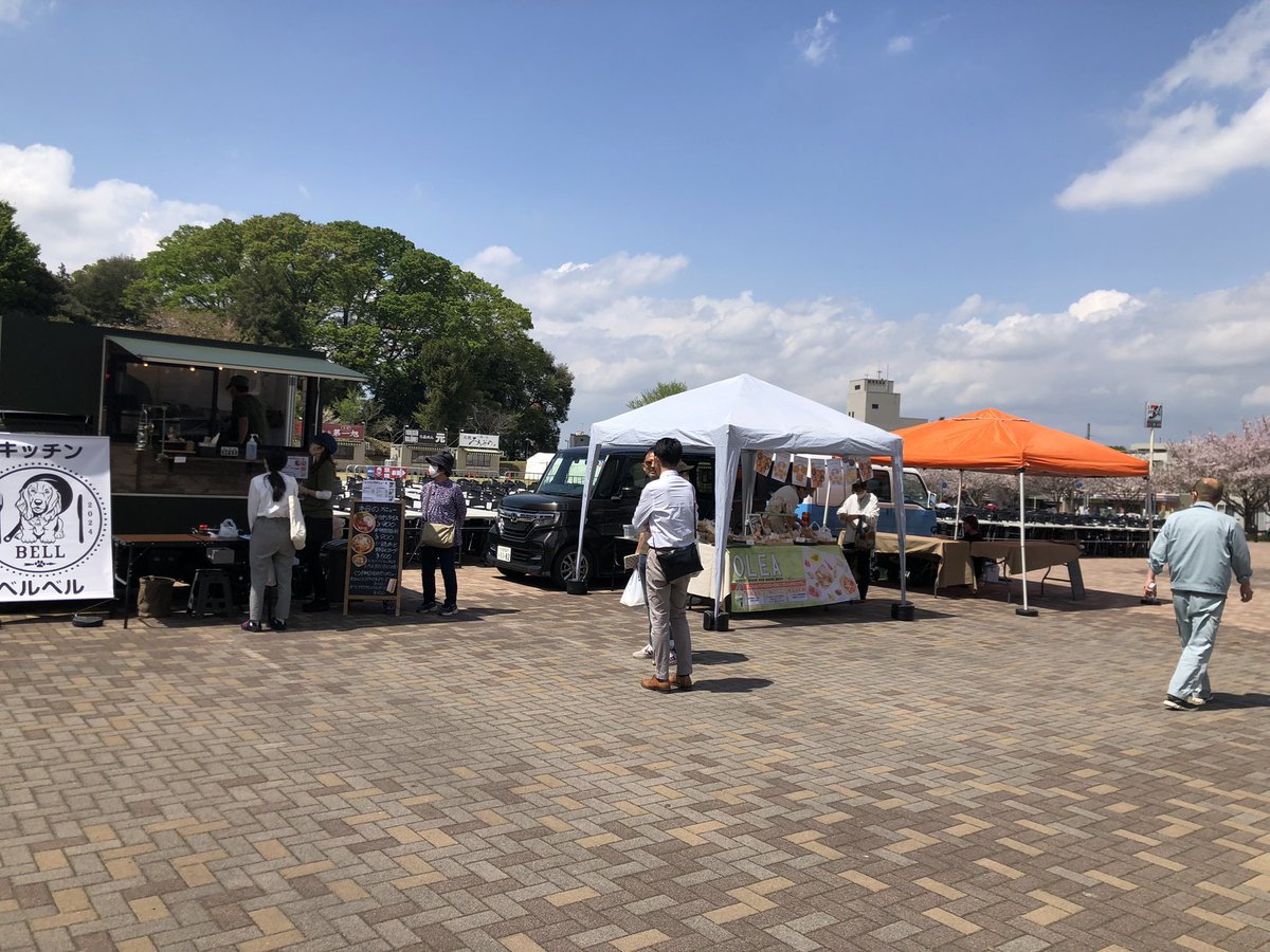 oyama_kankou's tweet photo. ⭐️イベント情報⭐️
📍小山御殿広場
🕰️今日の14時まで
御殿広場に人気のキッキンカーが登場🚗
皆様のお昼やおやつにいかがでしょうか😋
#小山市 #御殿広場 #キッチ���カー
#PLANOYAMA https://t.co/VZVG1tqBGk