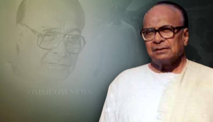 My humble tributes son of the soil, freedom fighter & former Chief Minister #BijuPatnaik on his death anniversary .