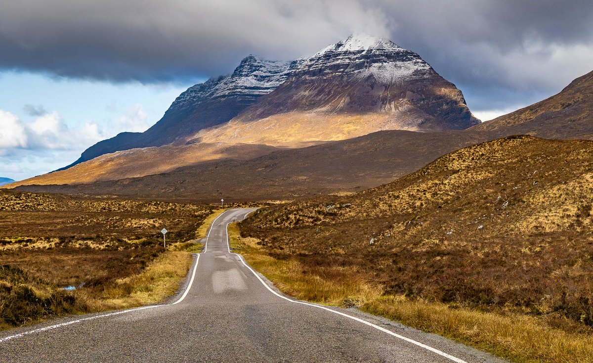 Driving along Glen Torridon towards Liathach yesterday.