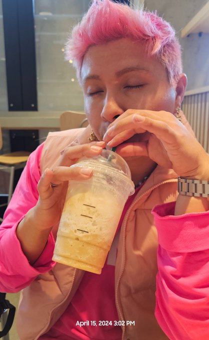 Slurping The Sweetness in caramel 🍮 frappe in starbucks ✨️📍✈️ https://t.co/xtMJH3Jmi3<a href="/tag/motivation"class="tags"><span>#motivation</span></a>