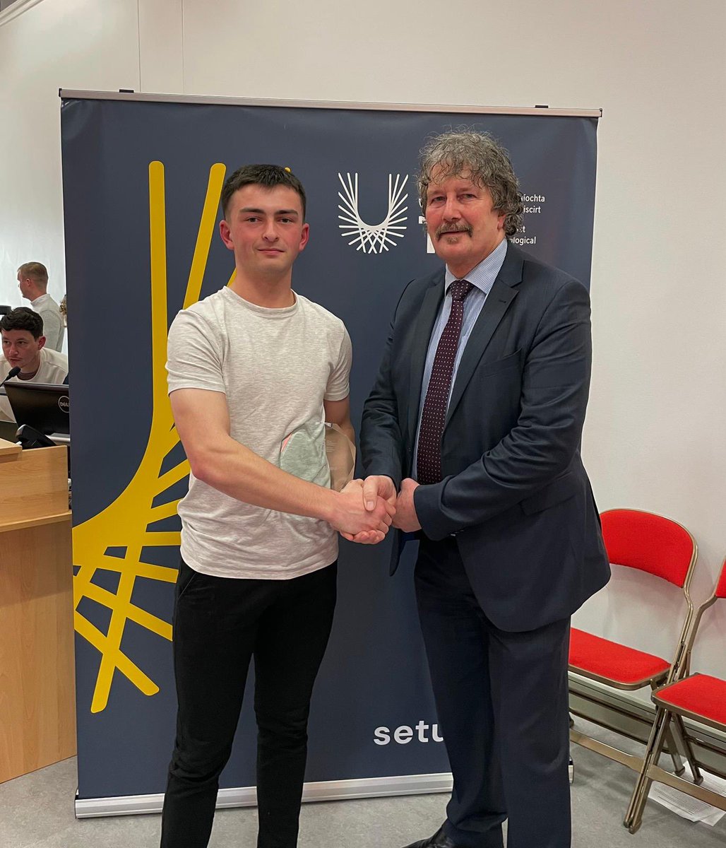 Congratulations to past pupil Calum Corcoran who has just won the SETU Carlow Hurler of the Yead award. Calum is pictured with team manager Cheddar Plunkett. #CBS #bokerboy #hurling #SETU #HOTY 🟣🟡🟣🟡🟣🟡🟣🟡🟣🟡🟣🟡🟣🟡🟣🟡🟣🟡🟣