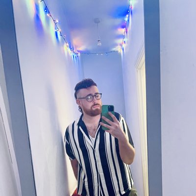 ryanleecork's tweet photo. #NewProfilePic https://t.co/w9HU4aAnAy