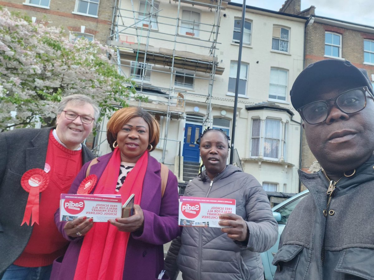 Another great session @labourdoorstep in Dalston, speaking to residents about the 2nd May election. #votelabour @SadiqKhan @MayorofLondon @Semakaleng @LondonAssembly @HackneyLabour @LondonLabour @EllieTateEllie @SouthHackneyLab