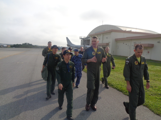 海上自衛隊のP-3Cは、米海軍のP-8Aと #日米同盟 の抑止力・対処力を強化すべく沖縄東方海域で共同訓練を実施しました。これからも日米が一体となり、隙のない態勢を維持し、地域の平和と安定にコミットします。🇯🇵🤝🇺🇸