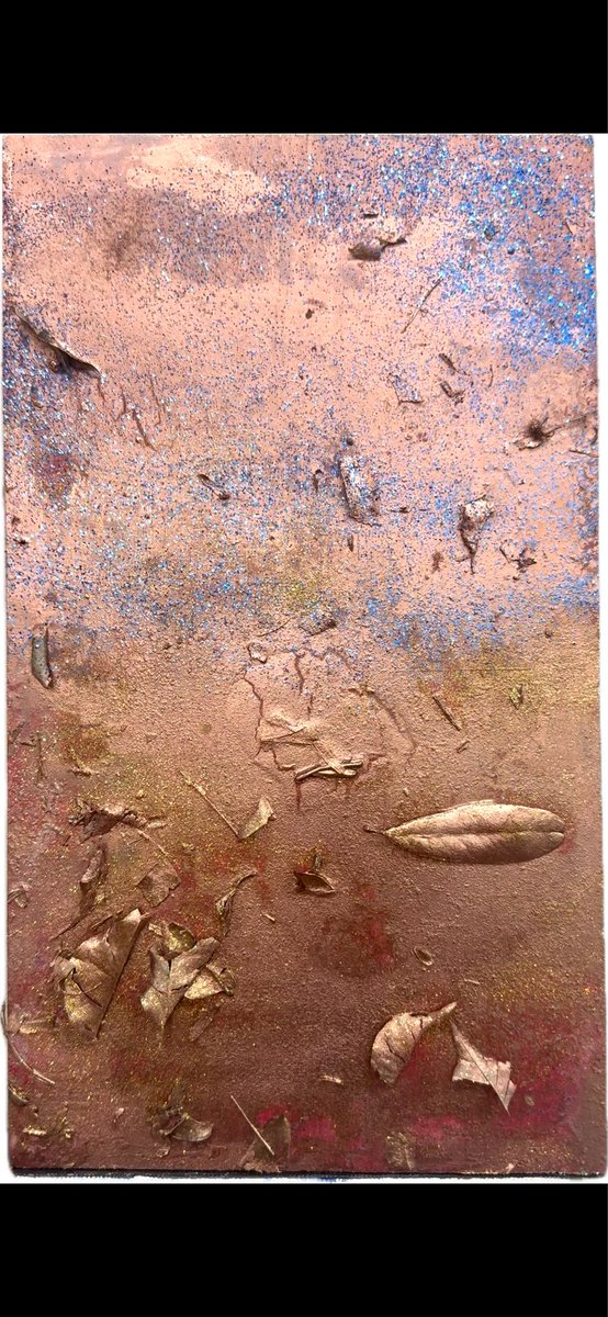 Earth Tones, 2024, urethane, dried leaves from 10th street, powdered faux copper on plywood, approx 6 x 12 in
@guerrapaint @vvrkshop.art @praxiscenterforlearning #wip #workinprogress #acrylicpainting #abstractart #asid #contemporaryart #directotocollector #devotion #higherpower