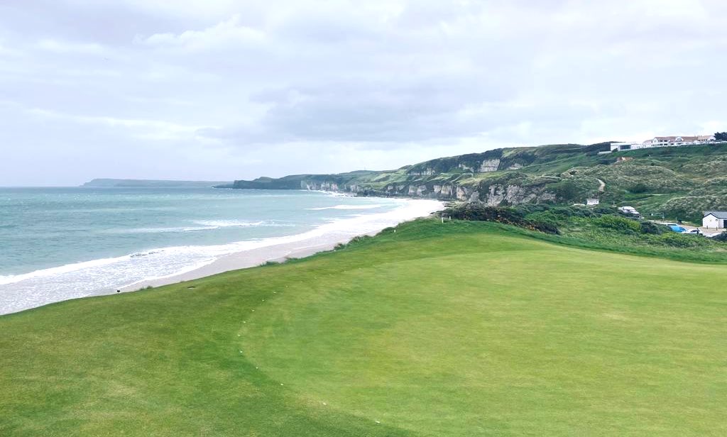 @PatrickNeill16 @royalportrush @top100golf Hard to find a more picturesque links …. Great photos!