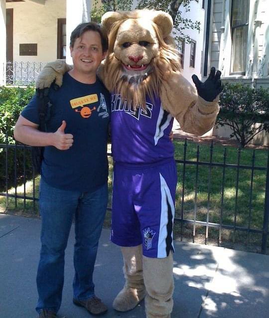 I’m going to owe Slamson the Lion $7,000 tomorrow. :(
#BadBeats #GoldenStateWarriors #BrokenKneecaps