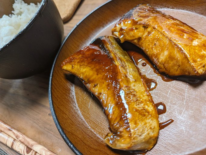 169円のやすいブリでブリの照り焼き🐱✨ 