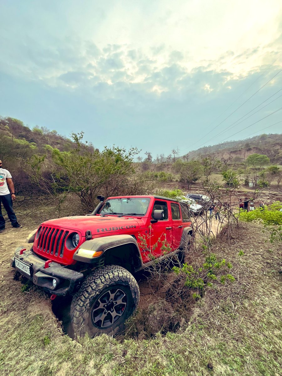 My Location Changes Quicker Than The Gears On A Porsche 9'eleven 😜⚡️ 

@Jeep  @JeepIndia
