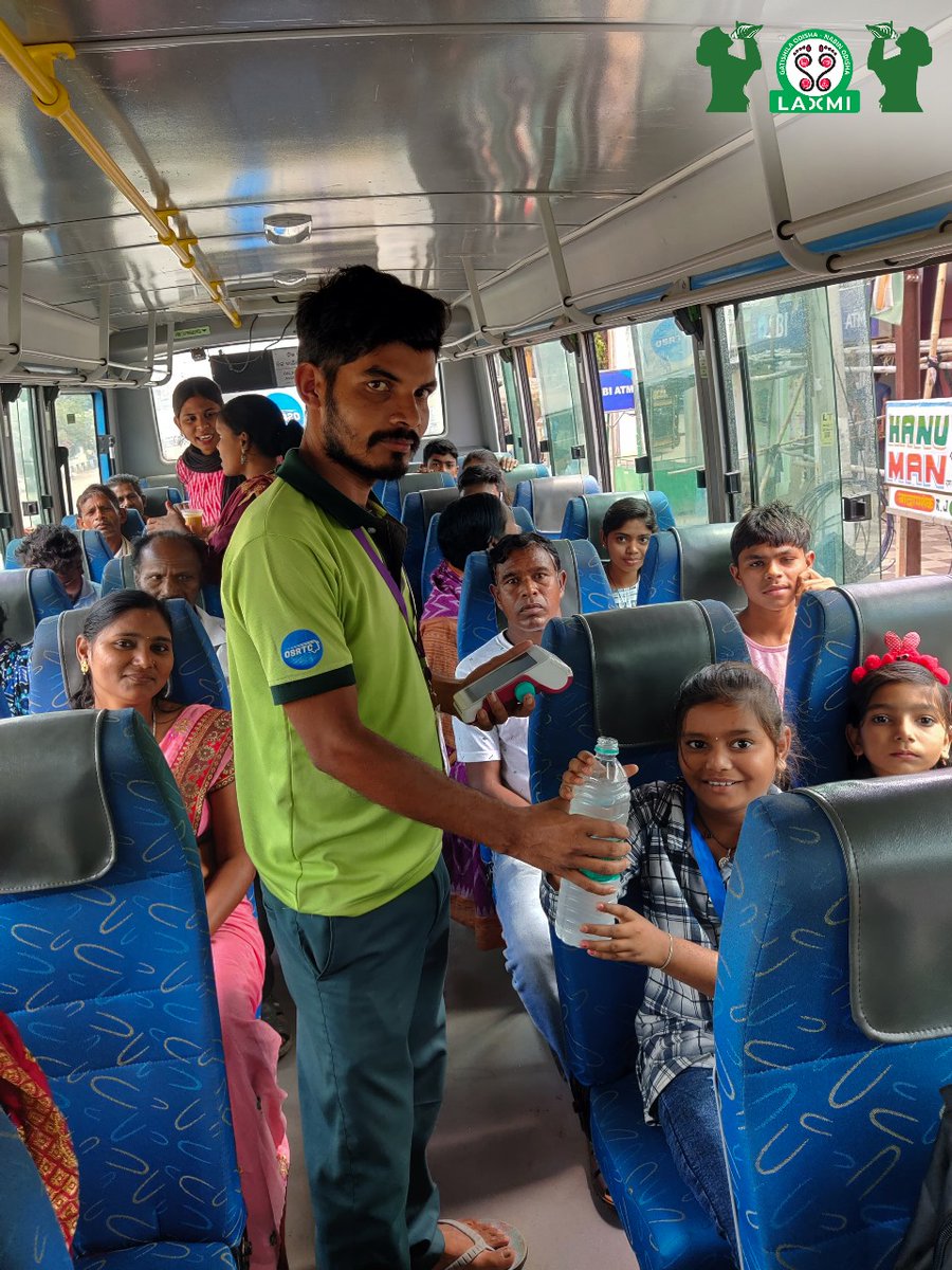 ଗ୍ରୀଷ୍ମ ପ୍ରବାହକୁ ଦୃଷ୍ଟିରେ ରଖି ଓ ଯାତ୍ରୀଙ୍କ ସ୍ବାସ୍ଥ୍ୟକୁ ଗୁରୁତ୍ଵ ଦେଇ କଳାହାଣ୍ଡି ଜିଲ୍ଲା କେସିଙ୍ଗା ବ୍ଲକରେ ଲଷ୍ମୀ ବସର ସମସ୍ତ ଯାତ୍ରୀଙ୍କୁ ଓଆରଏସ୍ ସହ ପିଇବା ପାଇଁ ପାଣି ବଣ୍ଟନ କରାଯାଇଛି।

#ଘରେଘରେଲକ୍ଷ୍ମୀ