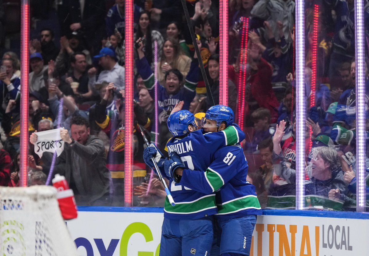 #Canucks clinch the Pacific Division & earn their third 50-win season in franchise history