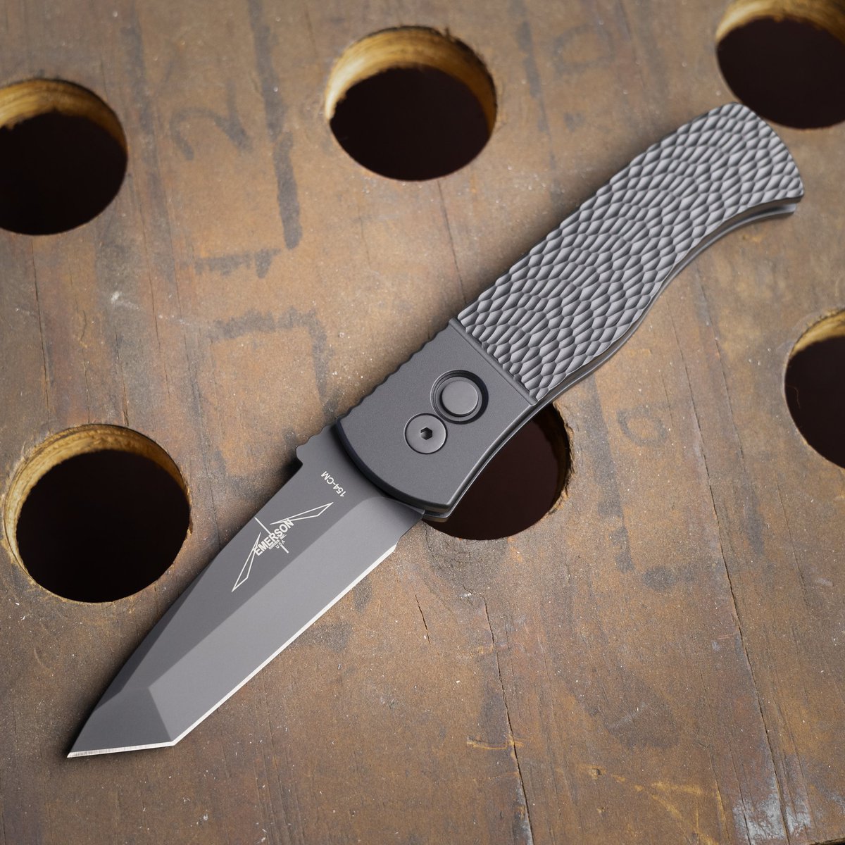 Pro-Tech Knives tweet media