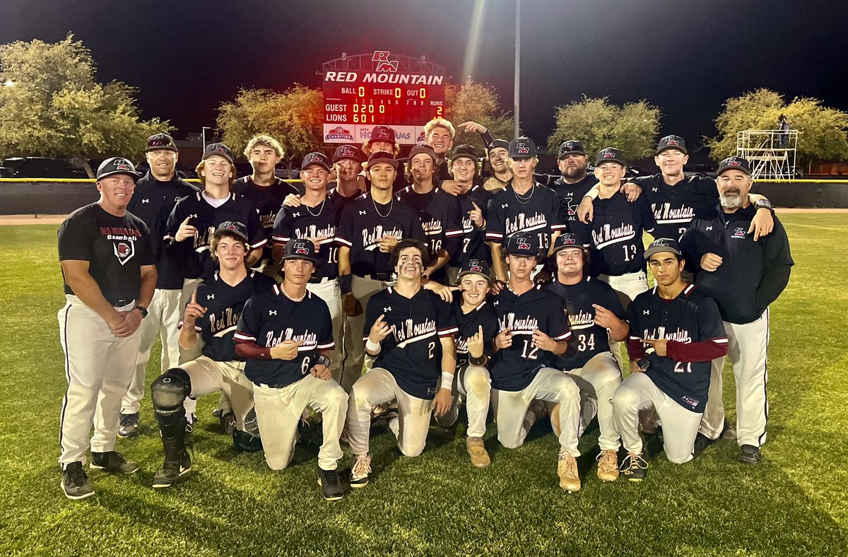 Swung it early and often and cruised to a 17-2 victory over Mesa and became the 2024 East Valley Region Champs! Highlights: Moore 2-2 3Rs Wright 2b 💣 4 rbis Warman 2-3 rbi Gorrell 2b Peterson 3b Carney 1-1 2bbs Olsen 2 rbi Garcia rbi Hanen got the W 3IP 4Ks Keith 1IP 3Ks