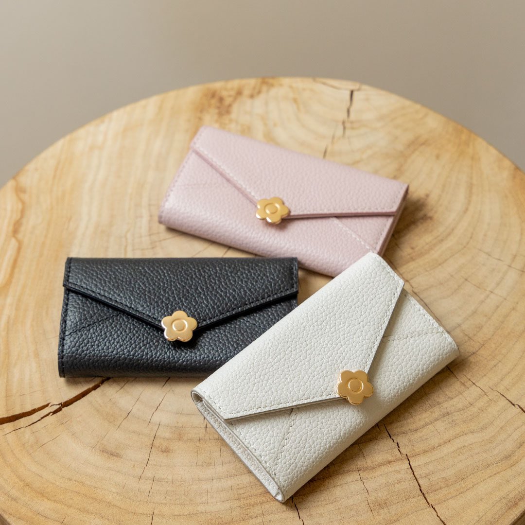 シーリングデイジーレターキーケース／マリークワント（MARY QUANT