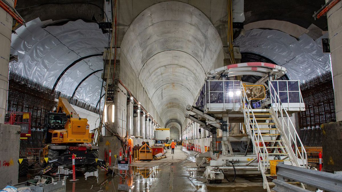 TheB1M's tweet image. Digging down under. Australia is building a $125BN new railway to better connect Melbourne - bit.ly/3RPtEbo #construction #engineering #rail