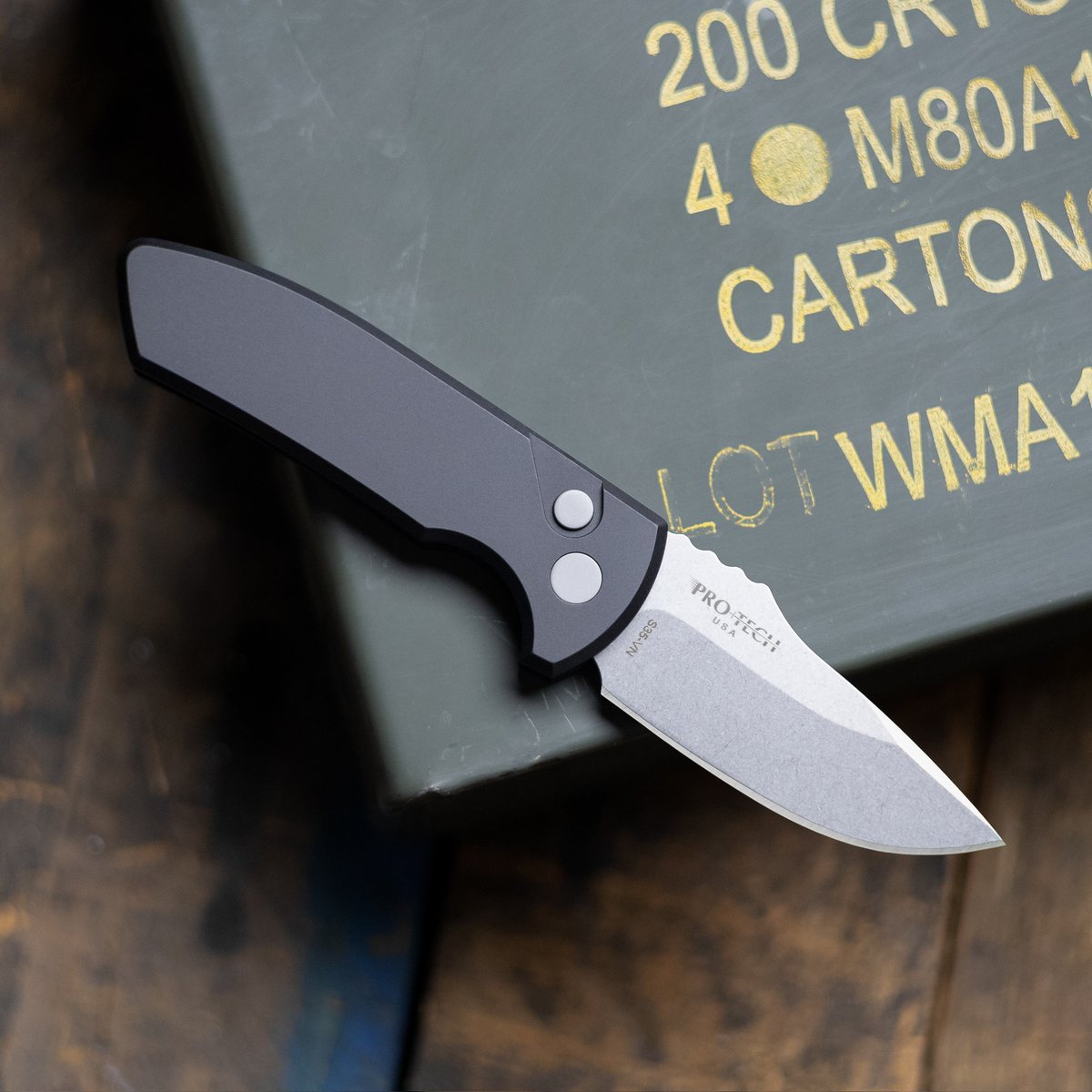 Pro-Tech Knives tweet media