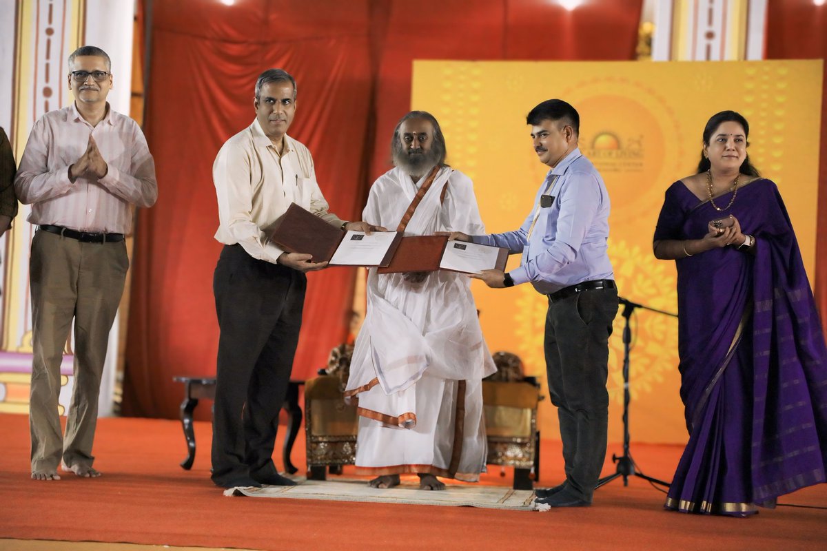SSU Innovation Foundation, the incubation centre of Sri Sri University has signed an MOU with the Foundation For Science, Innovation And Development (FSID), the Incubation centre of Indian Institute of Science, with the prime objectives to cooperate with each other to support
