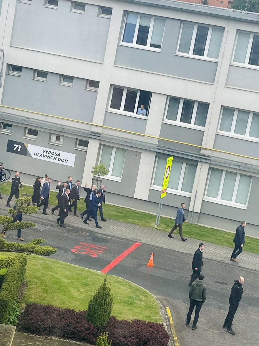 ta_hubata's tweet photo. Pan prezident je prostě frajer 🫶 https://t.co/he9JnuxhmA