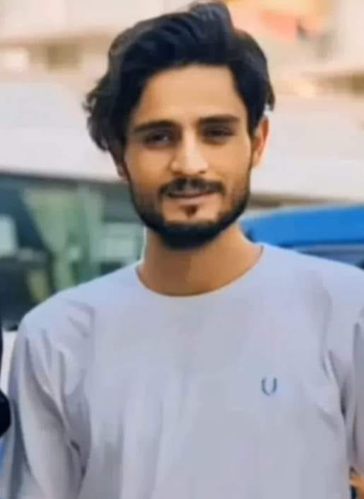 Rohshan_Din's tweet photo. Tragic news: The body of Shahzad from Ghizer was found in Karachi days after going missing post-Eid. Reports suggest stab wounds were found. Police handed over the body to a charity for burial, unable to identify him. Family demands a thorough investigation. #JusticeForShahzad #gilgitbaltistan 
@SindhPoliceDMC @KarachiPolice_