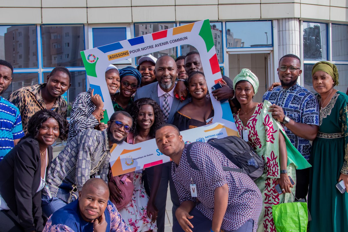 OnuGuinee's tweet photo. En #Guinée la jeunesse #CNJ participe au #ECOSOCYouthForum grâce à la création d'une zone de retransmission en ligne par @OnuGuinee.
Les participants saluent la forte déclaration de @antonioguterres & réaffirme leur engagement pr sauver les #0DD avec les jeunes leaders du monde. https://t.co/Nr3yGmShfM