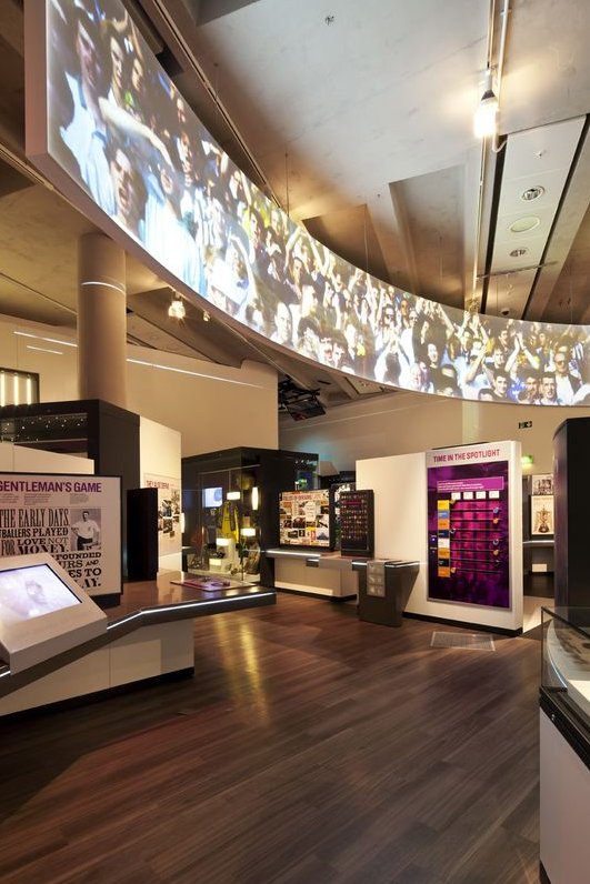 CameronRhodes78's tweet photo. Exploring the history and passion of English football at the National Football Museum in Manchester. 

From iconic jerseys to legendary moments, it's a must-visit for any football fan! 

#footballmanager https://t.co/jwFOd1UI5r