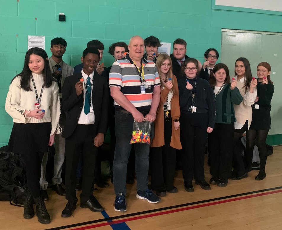 PC Blyth visited @StPetersSch to talk to 6th form students about personal safety now they're at the age when they're out more with friends Advice was given about protecting themselves against spiking and enjoying safe nights out Read more ⬇️ west-midlands.police.uk/campaigns/safe…
