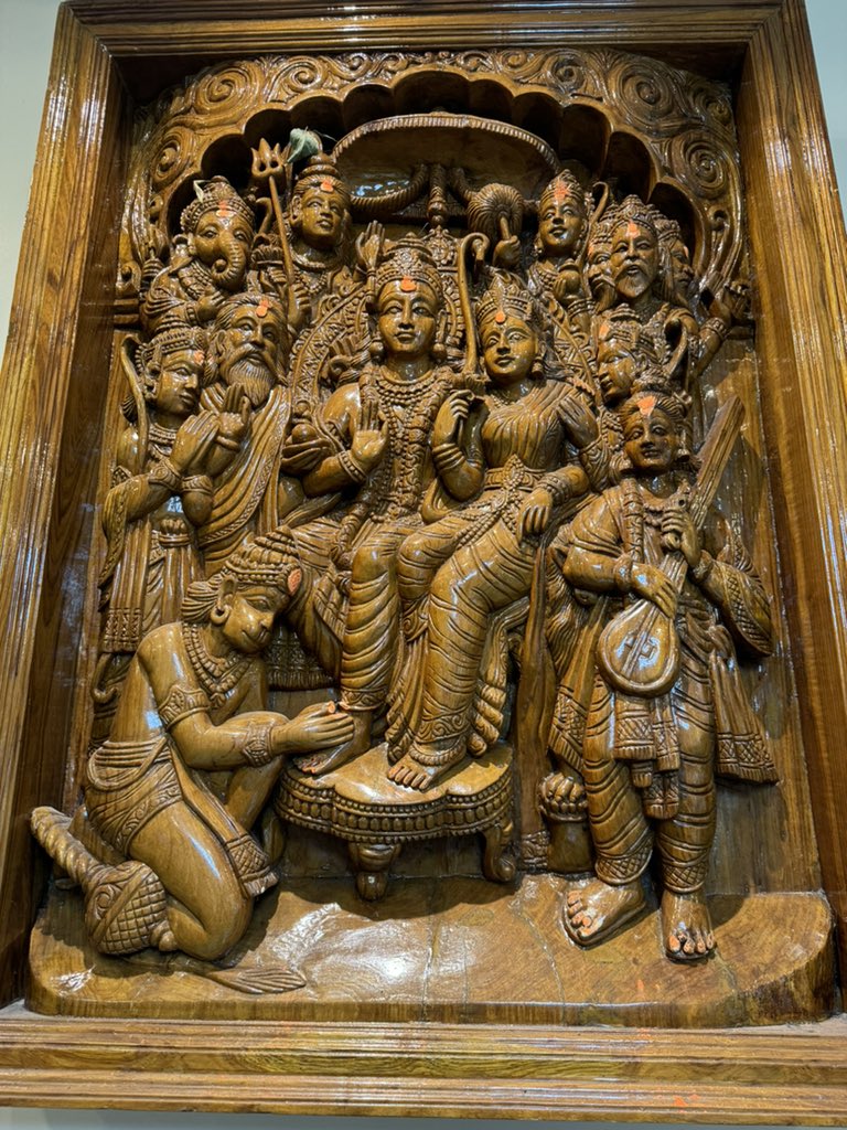 A fantastic wooden carving of Ram Darbar. 
#HappyRamNavami2024 
#JaiShreeRam