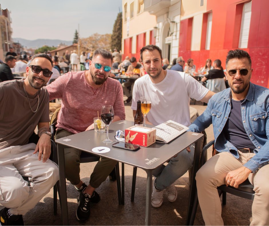 rtedonmartin's tweet photo. El arroz con sepia fresca 🦑 y gamba roja 🍤 de #RestauranteDonMartin es una explosión de sabores mediterráneos 🏝️ que conquistan los sentidos.

📍 Plaça de la Vila, #SantaColomadeGramenet
☎️ Reservas: 933 855 561

#Barcelona #restaurante #BBQ #paellas #foodiesbcn #bcnfood https://t.co/7jyTJClUNC