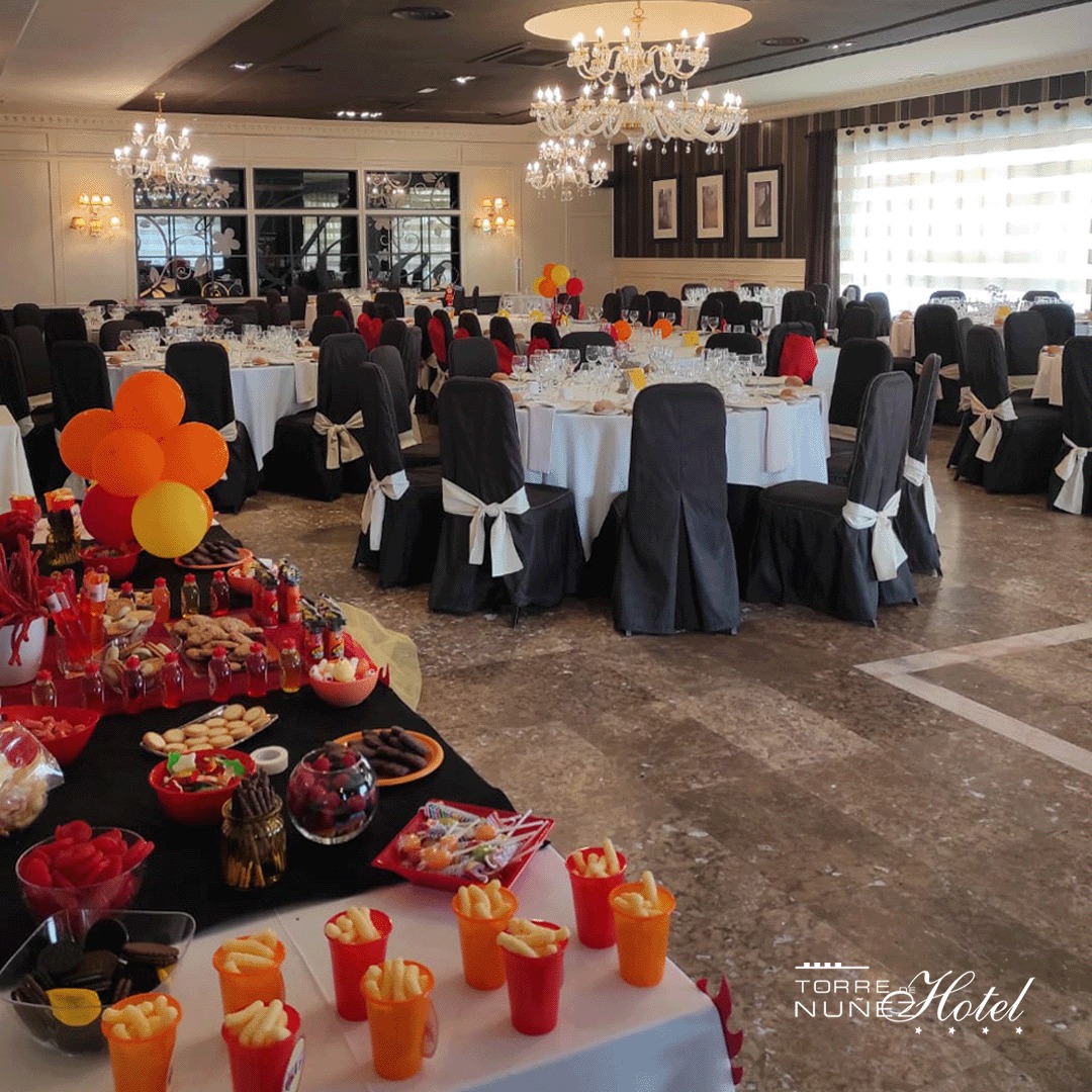 HotelTdN's tweet photo. Celebra tu evento en nuestro hotel✨

Con salones personalizados y exquisitos menús, hacemos de tu 𝗰𝗼𝗺𝘂𝗻𝗶𝗼́𝗻 𝗼 𝗯𝗮𝘂𝘁𝗶𝘇𝗼 un momento especial 💜

982304040 📞 676755278 (WhatsApp)
https://t.co/NibVI4vOuX

#HotelTDN #Comuniones #Bautizos #Celebracion #Lugo #Hotel https://t.co/D5KegQbgEx