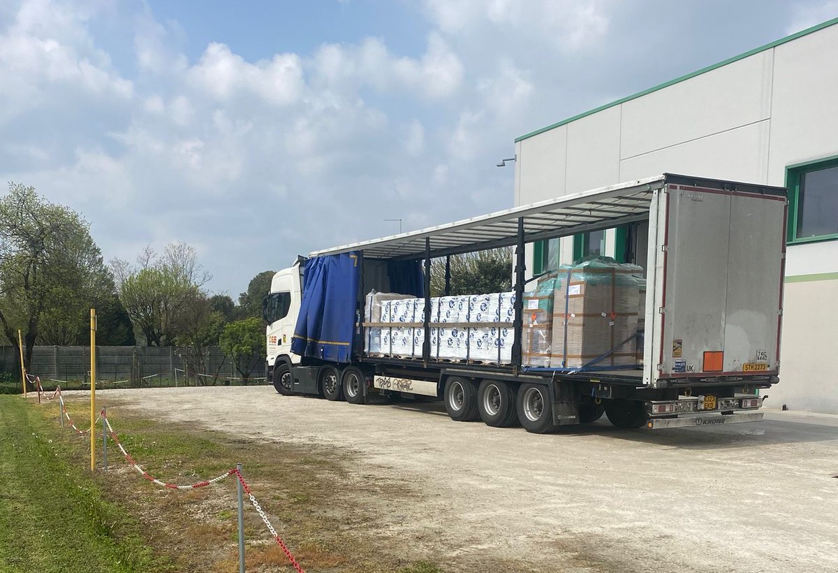 Italy ➡️ Leicester.

At OSE, we can collect consignments from Europe and deliver them to the UK. 

We can handle any size or type of consignment thanks to our extensive fleet of vehicles, which includes temperature-controlled vans, XLWBs, and artic lorries.  

📱 0191 224 6710